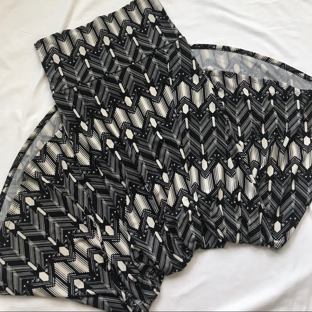 Lularoe EUC XS Cream/Black Slinky Maxi